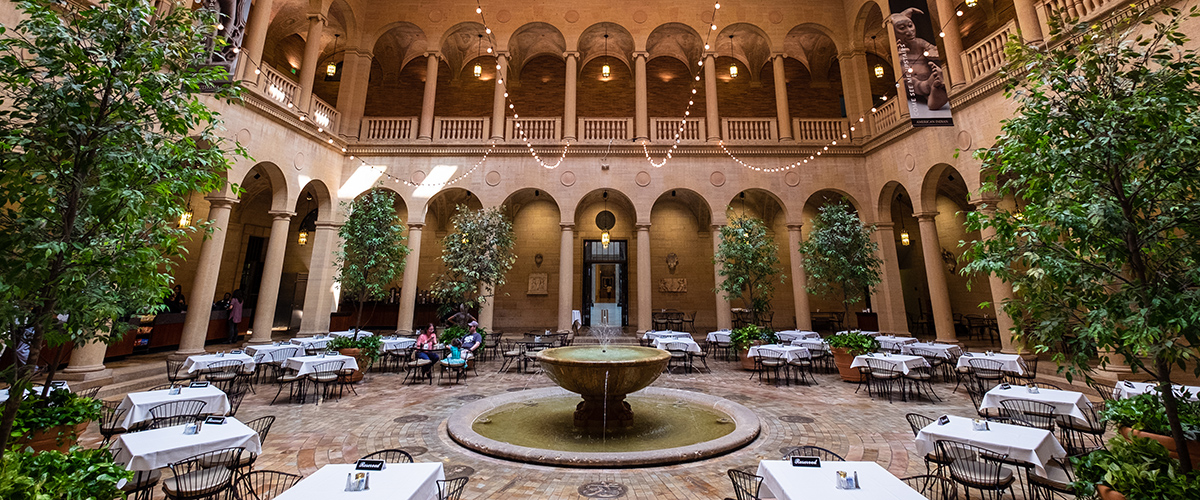 15th-century Italian courtyard with fountain in center